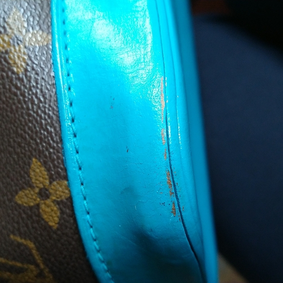 Authentic Louis Vuitton Alma - Picture 11 of 14